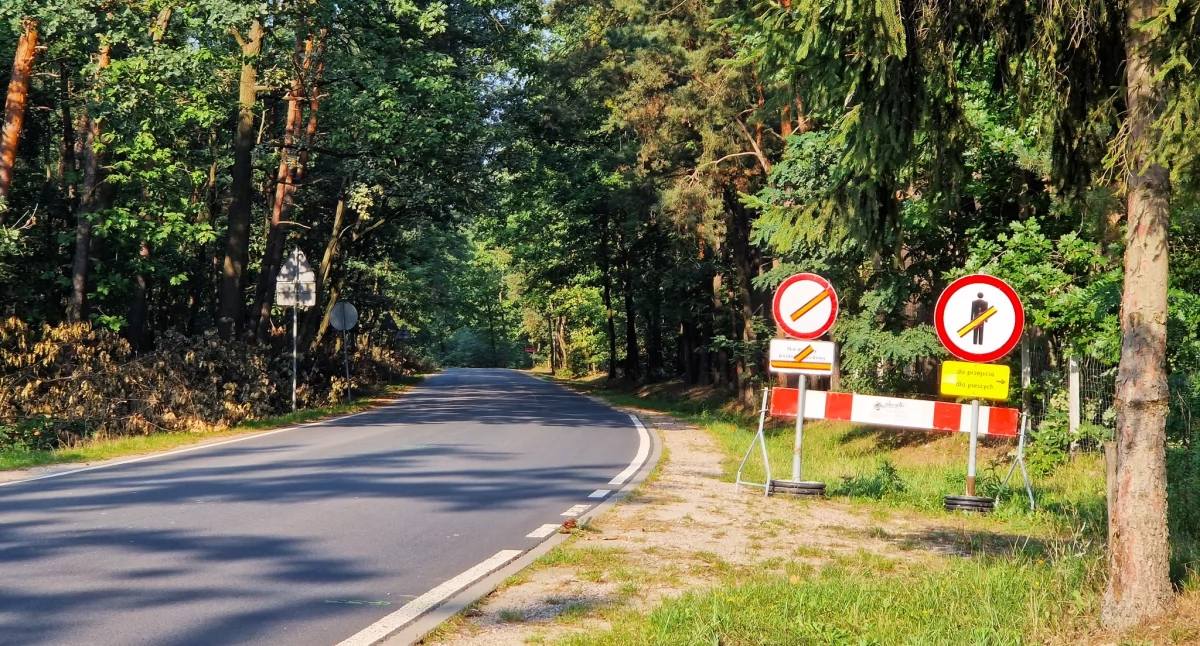 inwestycje, remonty, ztm, UWAGA REMONT ZAMKNIĘTA ULICA IZABELIŃSKA - zdjęcie, fotografia