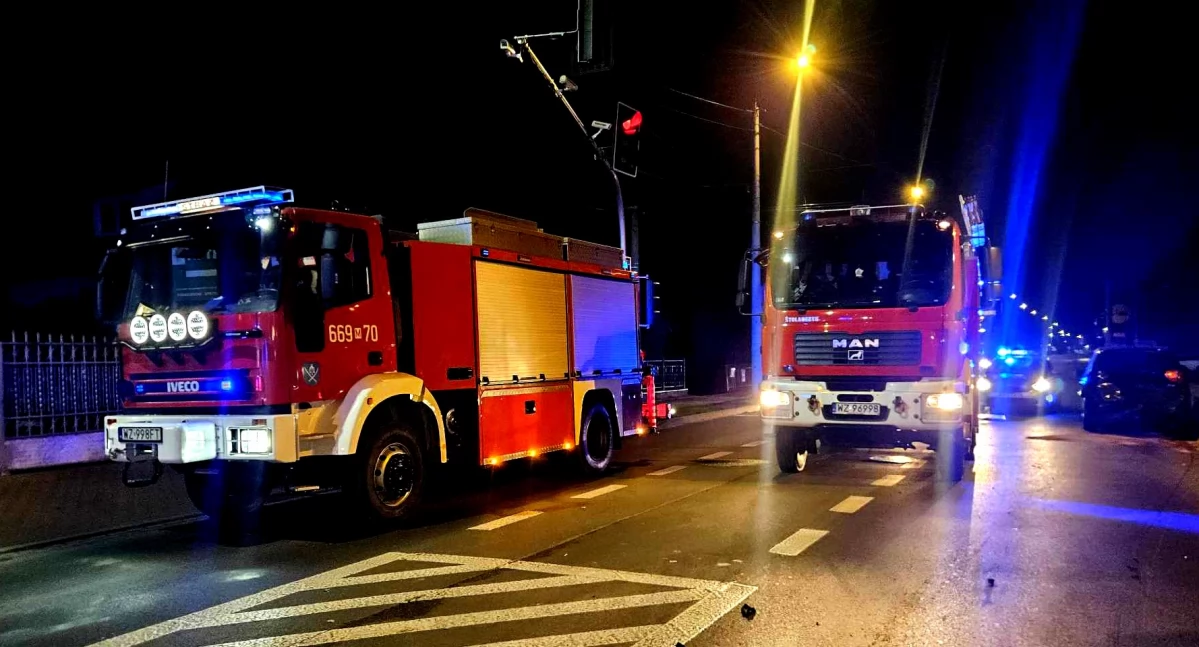 interwencje, WYPADEK LATCHORZEWIE WARSZAWSKIEJ - zdjęcie, fotografia