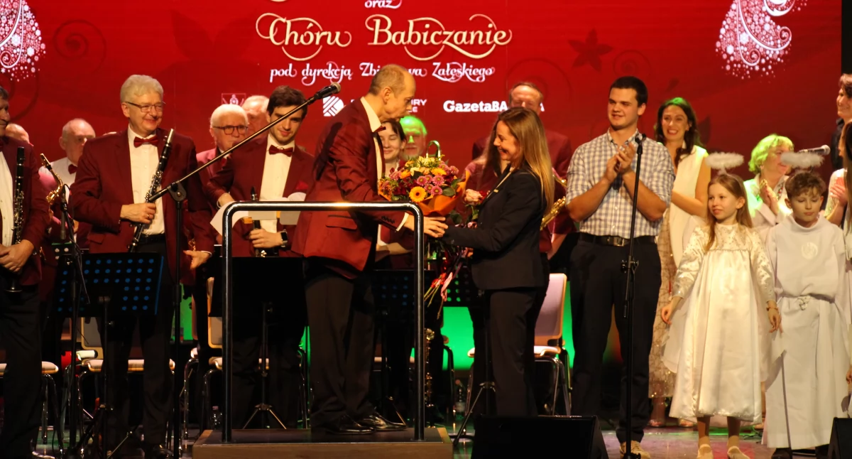 koncerty, KONCERT NOWOROCZNY ORKIESTRĄ DĘTĄ CHÓREM BABICZANIE - zdjęcie, fotografia