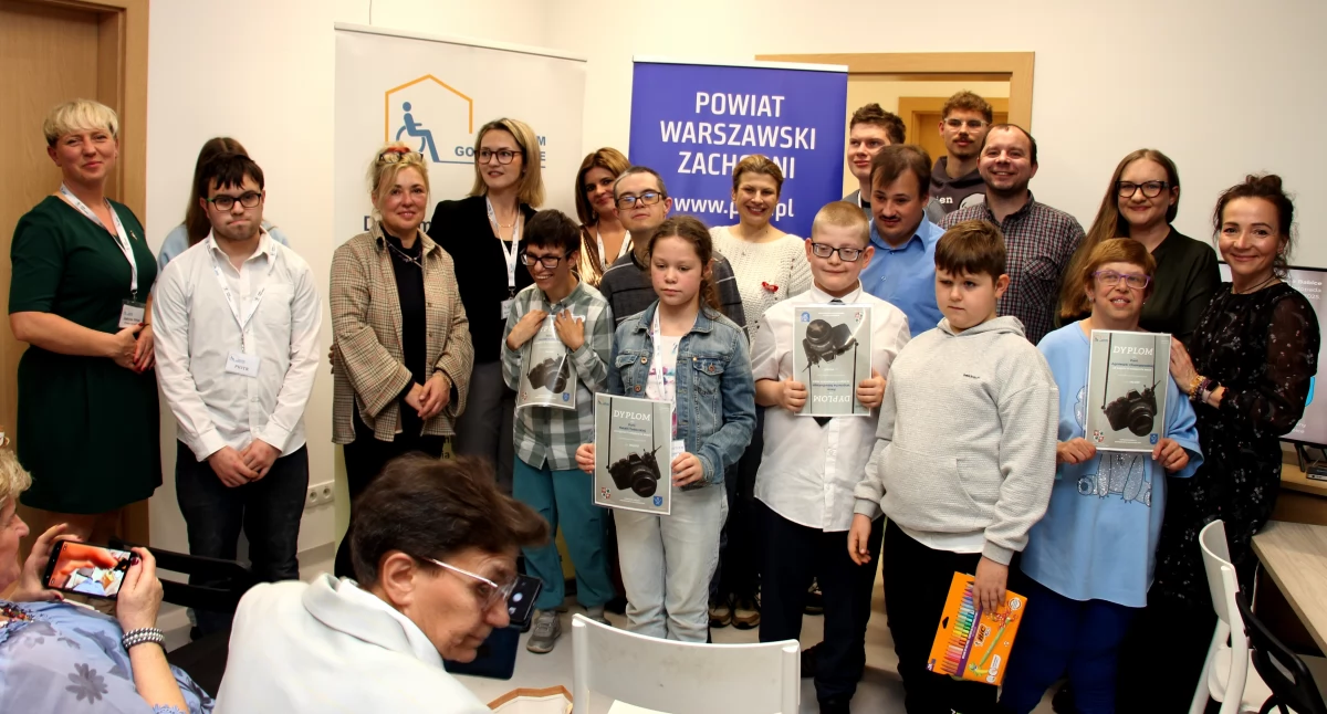 pikniki, uroczystosci, OBCHODY MIĘDZYNARODOWEGO OSÓB NIEPEŁNOSPRAWNOŚCIAMI - zdjęcie, fotografia