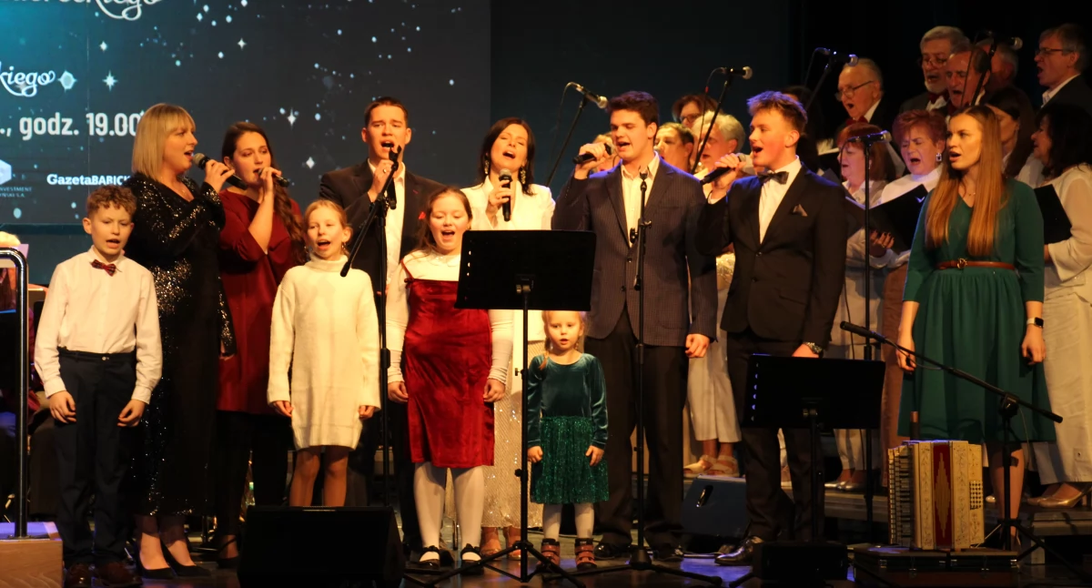 koncerty, KONCERT NOWOROCZNY ORKIESTRĄ DĘTĄ CHÓREM BABICZANIE - zdjęcie, fotografia