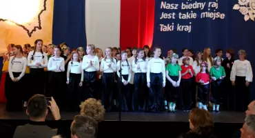 SZKOLNY KONCERT W NARODOWE ŚWIĘTO NIEPODLEGŁOŚCI